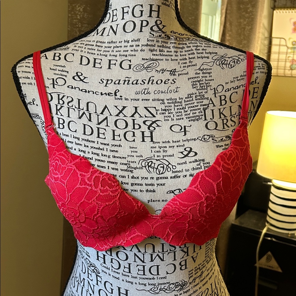 Victoria's Secret Red Lace Bra Sz 34B